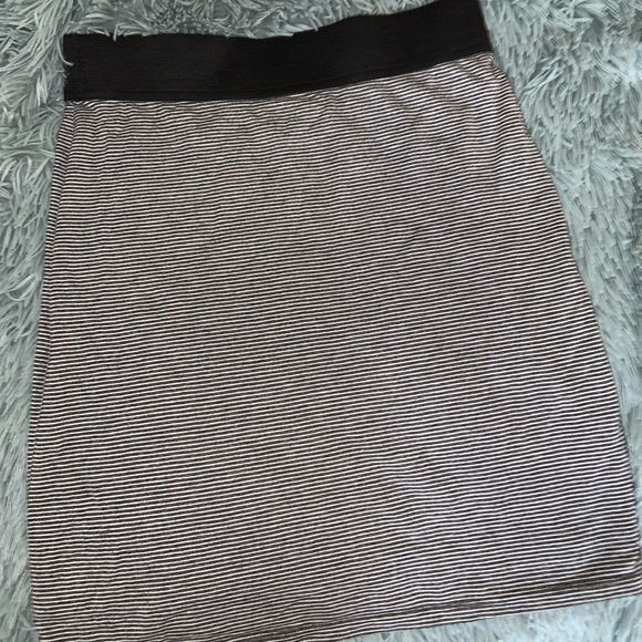 American Eagle Stripped Skirt - Picture 1 of 2